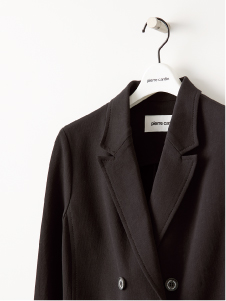 SLIM-FIT JERSEY JACKET 美シルエットを追求したジャージ素材のテーラードジャケット 