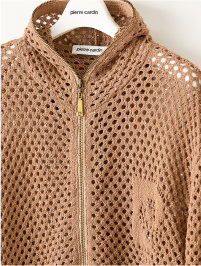 SHEER MESH KNIT HOODIE シアーな編地で軽やかに仕上げたニットフーディ