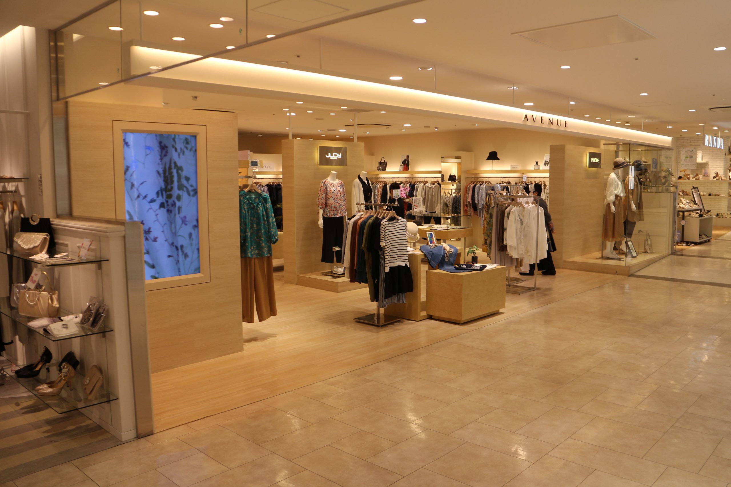 AVENUE長野ＭＩＤＯＲＩ店
