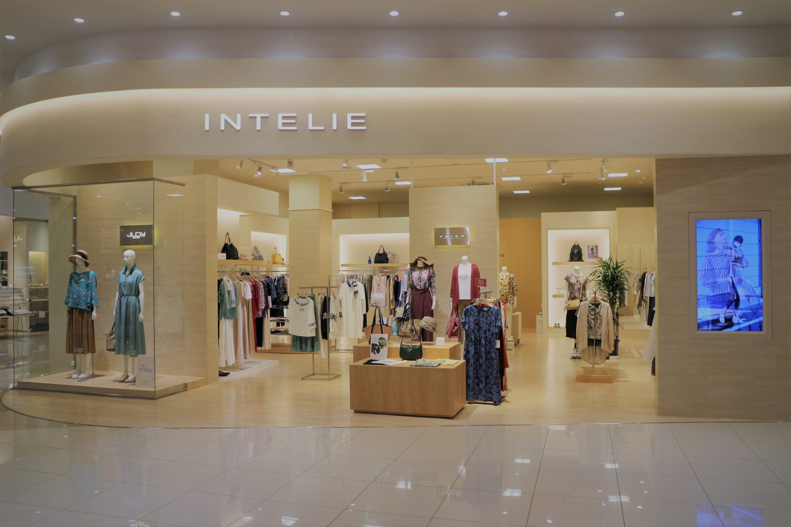 INTELIE イオンモールとなみ店